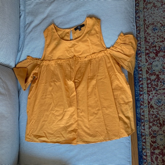 NWOT Missguided Petite Cold Shoulder Smock Top - Picture 3 of 3